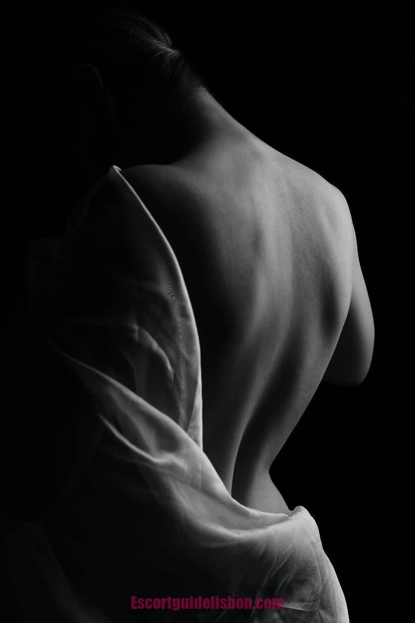 למה אנחנו אוהבים כוכבות פורנו? – האבולוציה של אייקון בתעשייה